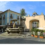 Bed & Breakfast La Piazzetta 4*