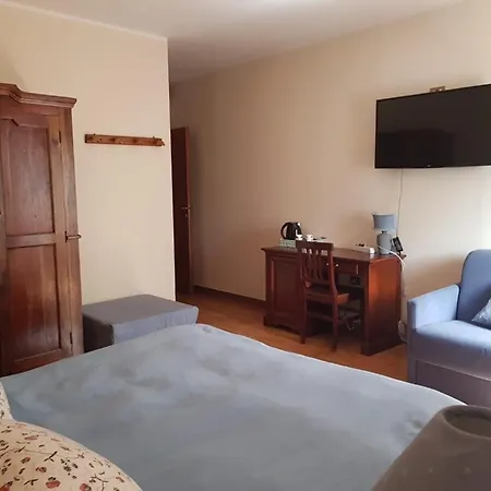 La Piazzetta Bed & Breakfast Paola