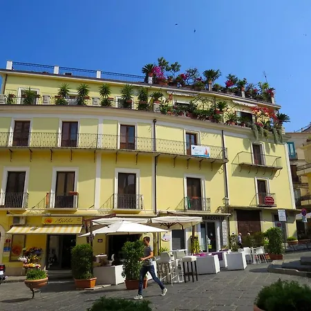 La Piazzetta 4* Paola