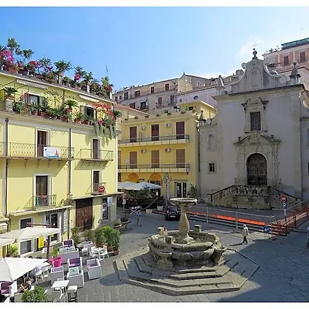 La Piazzetta Frühstückspension Paola