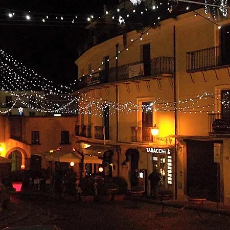 La Piazzetta 4* Paola