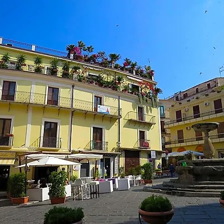 Frühstückspension La Piazzetta 4*