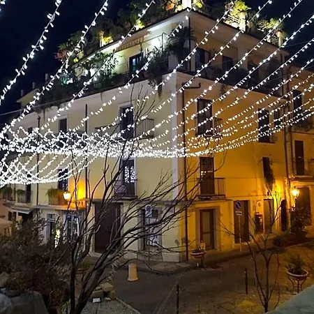La Piazzetta Frühstückspension Paola