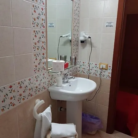 La Piazzetta Bed & Breakfast 4*