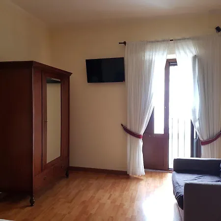 Bed & Breakfast La Piazzetta Paola