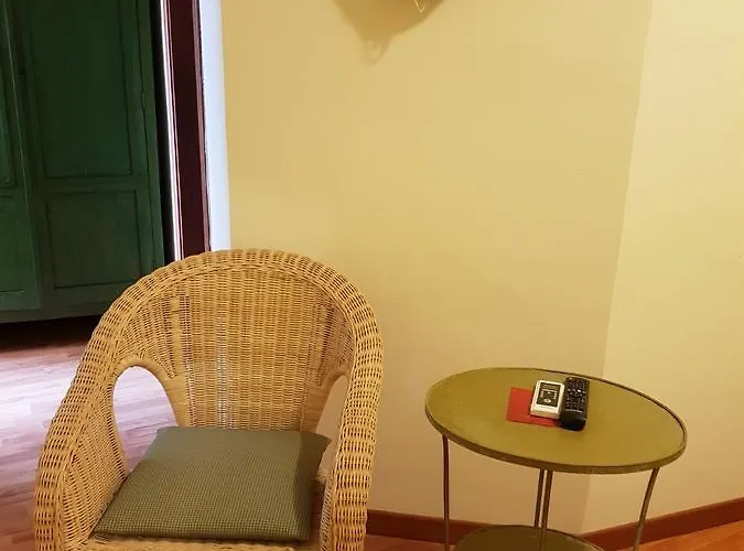 住宿加早餐酒店 小广场住宿加早餐旅馆 帕奥拉