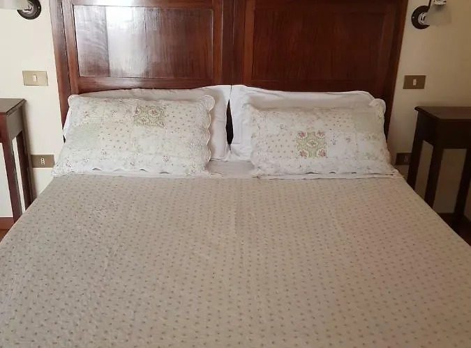 La Piazzetta Panzió Paola